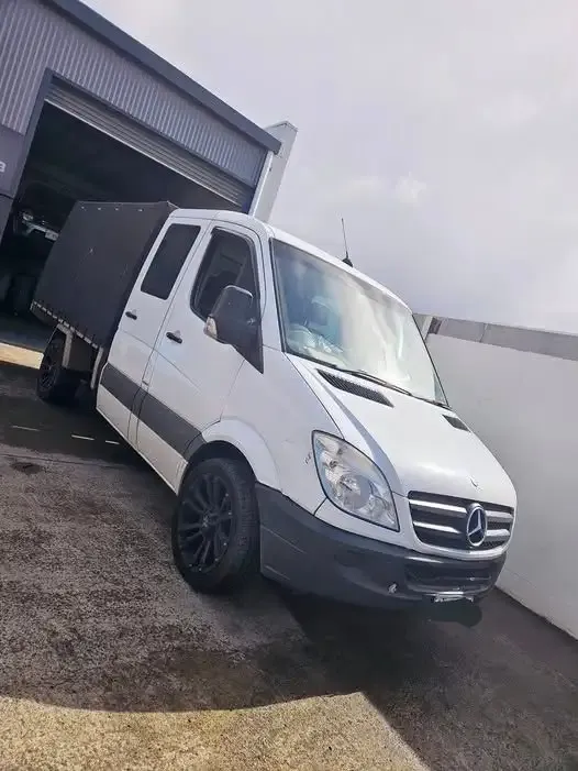 Logbook compliance servicing for a commercial fleet vehicle in Hobart